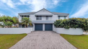 RED Rock - Townhouse in Town, Yamba